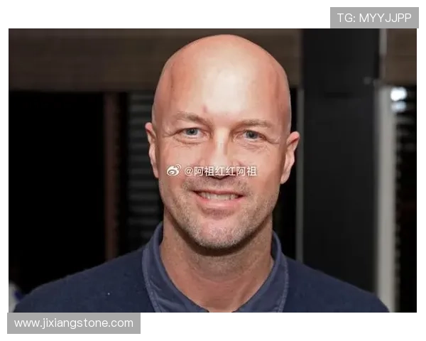 阿贾克斯计划邀请小克鲁伊夫担任技术总监以寻找新任主帅